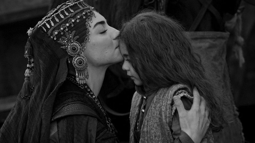 İşte Kuruluş Osman dizisinin yeni güzel başrolü; Özge Törer hayranları şaşkın - Resim: 4