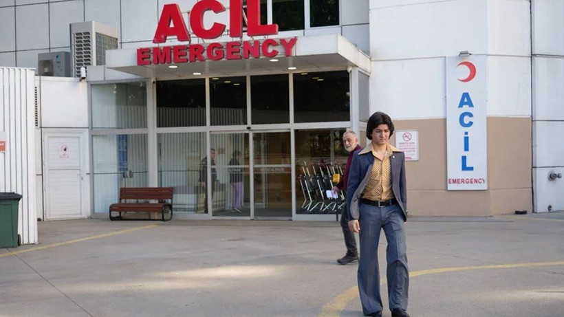 Ferdi Tayfur'un genç hayranı, hastane önünde dua edip onu bekliyor - Resim: 2