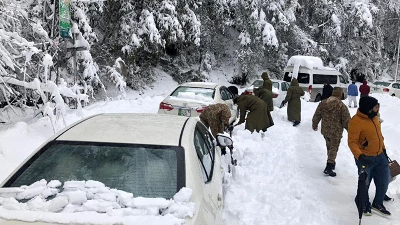 Buz gibi hava dalgası geliyor! Yoğun kar yağışı hayatı durma noktasına getirebilir - Resim: 1