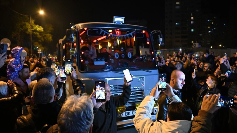 Ferdi Tayfur hayranları hastaneye akın etti - Resim: 1