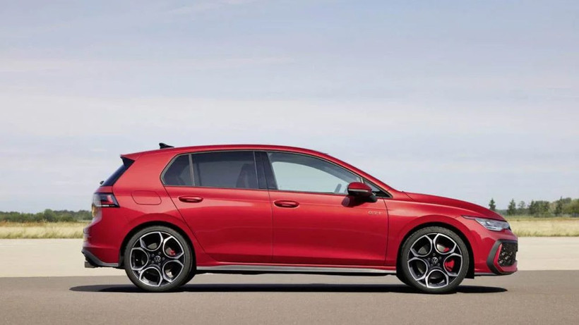 Volkswagen Golf fiyatları çıldırmış durumda; Herkes dibe çekilecek sanıyordu - Resim: 4
