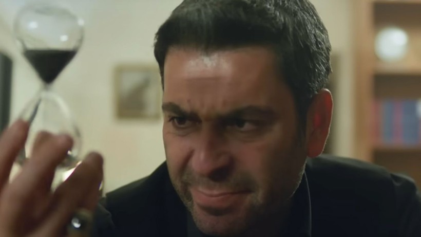 Uzak Şehir dizisinde şoke eden başrol değişikliği; 9 bölüm sonra seyirci bile inanamadı - Resim: 1