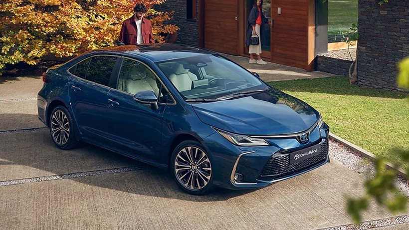 Toyota 200 değil tam 350 bin TL birden indirdi; İddialı marka en dibe çekti - Resim: 2