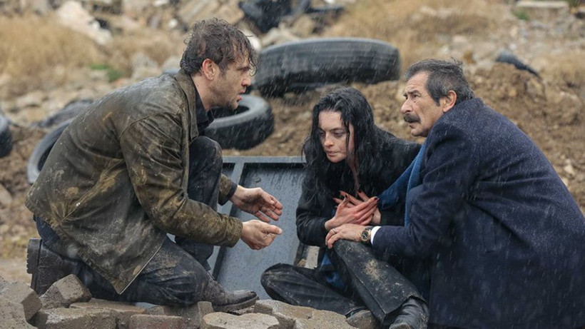 Deha dizisi izleyicisi gelen haberle yıkıldı; Başrol oyuncusu kadrodan çıkarıldı - Resim: 4