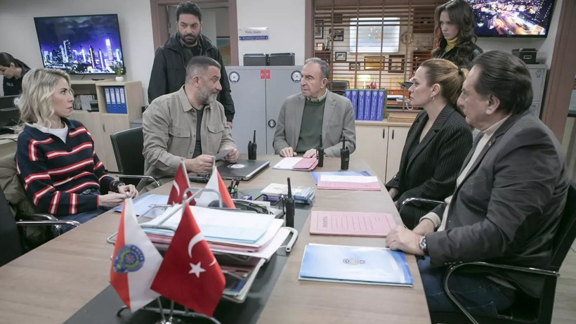 Arka Sokaklar dizisindeki macerası böyle bitti; Kanal D bile bunları yazdı - Resim: 3