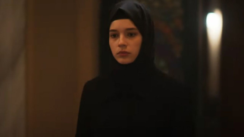 Kızıl Goncalar dizisinde bu kadarı da fazla; Herkes o oyuncuyu arar oldu - Resim: 4