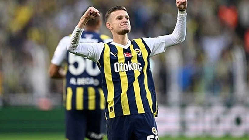 Fenerbahçe’de Sebastian Szymanski ile yollar ayrıldı; Yıldız futbolcu ısrar etti - Resim: 1
