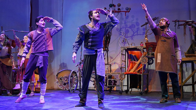 'Uçtu Uçtu Hezarfen' müzikali Şırnak'ta sahnelendi - Resim: 3