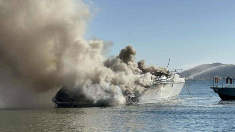 Marmaris'ta marinada bağlı motoryat yandı - Resim: 2