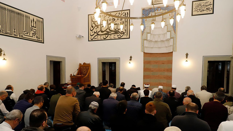 Keşan'da restorasyonun ardından 5 asırlık camide ilk teravih namazı kılındı - Resim: 4