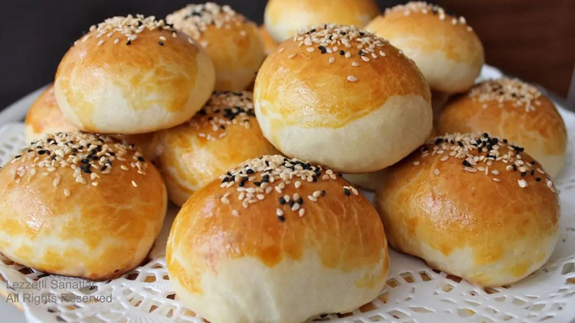 Balon gibi kabaran poğaça böyle yapılıyormuş! Süt yerine mutlaka bu malzemeyi kullanın - Resim: 1