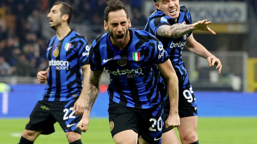 Hakan Çalhanoğlu'nun gol attığı maçta Inter 3 puanı kaptı - Resim: 1
