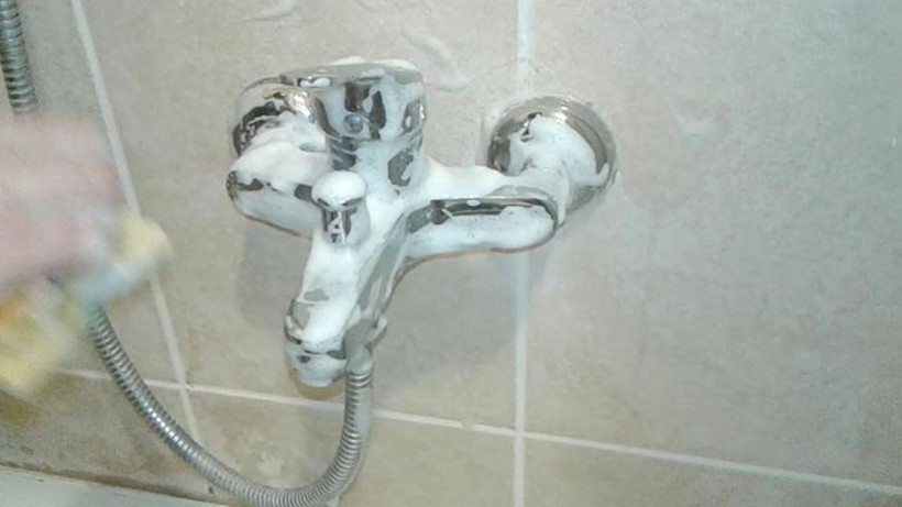 Musluklardaki kireci tek hamlede söküyor, ne limon ne de karbonat! - Resim: 4