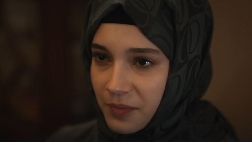 Kızıl Goncalar dizisinde Zeynep şoku yaşanıyor, bu ayrılık finali erken getirir - Resim: 3