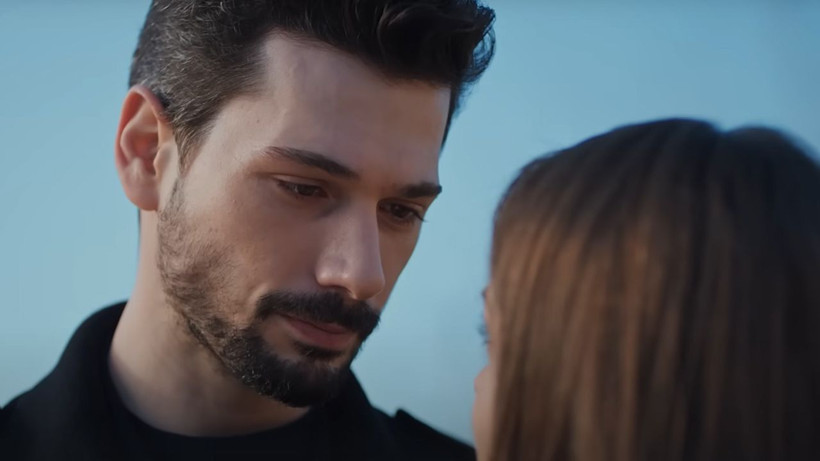 Hudutsuz Sevda dizisinde bir dönem bitti, final öncesi ortalık karıştı - Resim: 3
