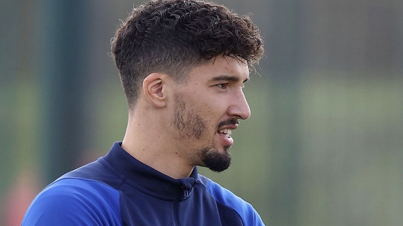 Altay Bayındır transferini böyle açıkladılar, Manchester United defteri kapandı - Resim: 1