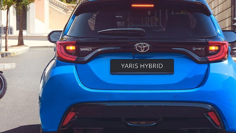 Toyota hibritli modelinin fiyatını dibe çekti; Bu seçenekler kaçacak gibi değil - Resim: 3