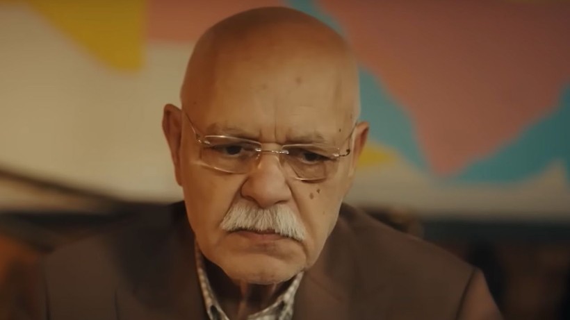 Bir Zamanlar İstanbul dizisi ekibinden çıkarıldı; Ayrılık sahnesi daha çok konuşulacak - Resim: 4