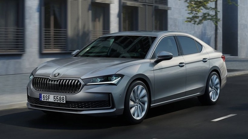 Skoda Superb fiyatlarında bu kez çılgınlık var; Liste dibi görmüş durumda - Resim: 1