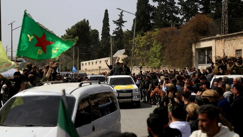 PKK/YPG'li teröristler Halep'ten çekiliyor - Resim: 4