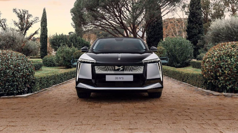 DS 4 sadece 2.1 milyon TL!  Nisan 2025 fiyatları açıklandı, ama Trump vergileri ve kur fırtınası kapıda - Resim: 1