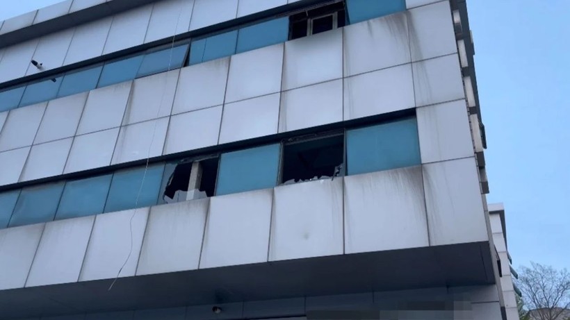 İstanbul'da oto galeriye el yapımı patlayıcı atıldı - Resim: 1