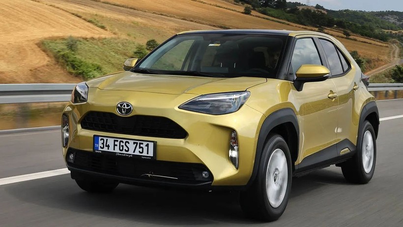 Toyota, fiyatlarda freni patlattı! Yaris Cross şimdi 1.8 milyon TL'den başlıyor! - Resim: 2