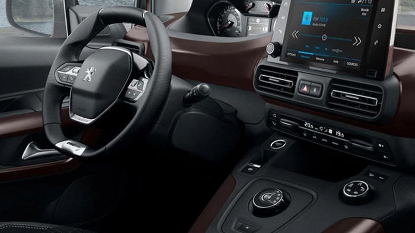 Peugeot bu çılgınlığı Nisan ayına özel yaptı; Renault Clio’dan daha ucuza satışta - Resim: 4