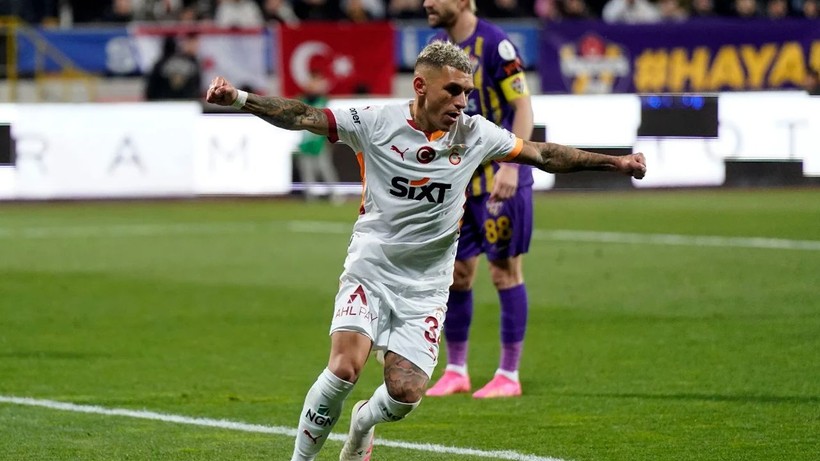 Lucas Torreira’dan şaşırtan Galatasaray kararı; Okan Buruk da devreye girdi - Resim: 2