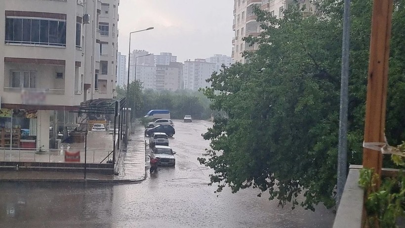 Adana'da dolu yağışı: Tarım arazileri zarar gördü - Resim: 4