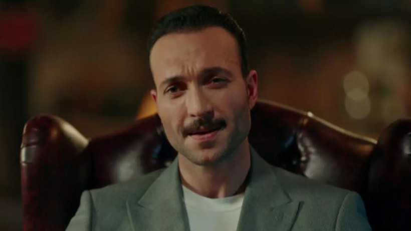 Eşref Rüya dizisinde başrol oyuncusu değişiyor; Çağatay Ulusoy hayranlarından ağır sözler - Resim: 1