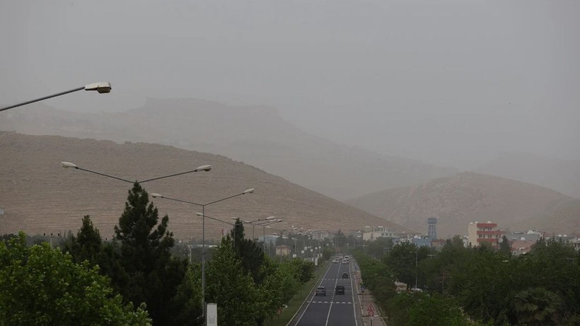 Mardin'in üzerini toz kapladı - Resim: 2
