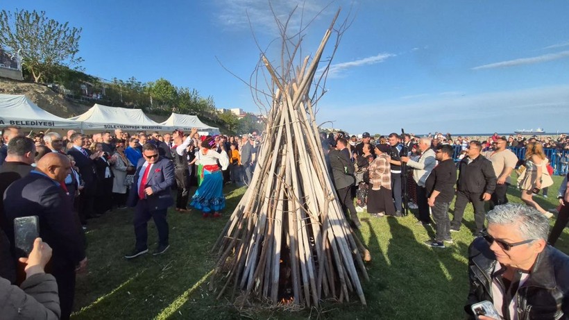 Festival başladı! Tekirdağ'da Kakava ateşi yakıldı - Resim: 4
