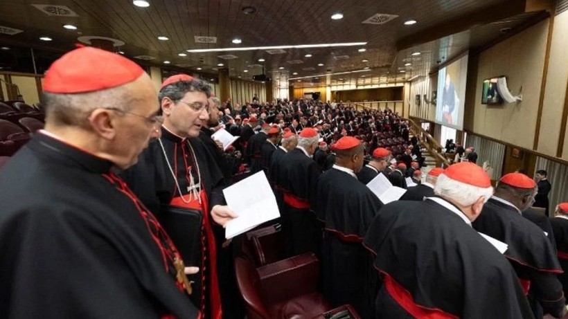 Vatikan'da siyah duman: Yeni Papa seçilemedi - Resim: 1