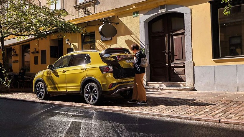 Volkswagen fiyatları uçtu: Polo’nun fiyatı asgari ücretin 100 katı; Passat ev fiyatına koşuyor - Resim: 2