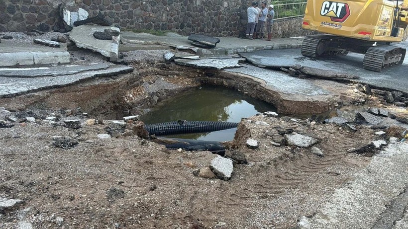 Bodrum'da yine isale hattı patladı: 9 evi su bastı - Resim: 4