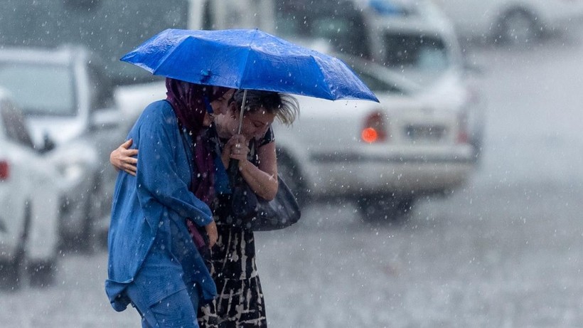 Hafta sonuna plan yapanlar üzülecek! Çok fena sağanak yağış geliyor - Resim: 4