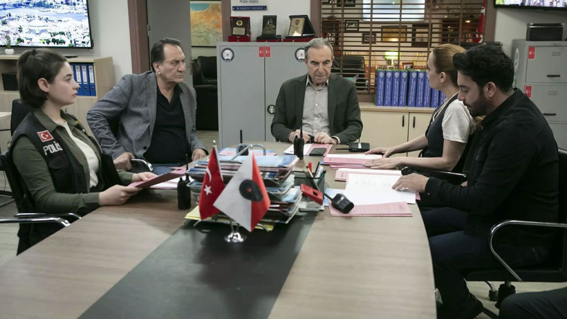 Ve Arka Sokaklar dizisinde bir dönem sona erdi; İddialı dizi artık böyle olacak - Resim: 4