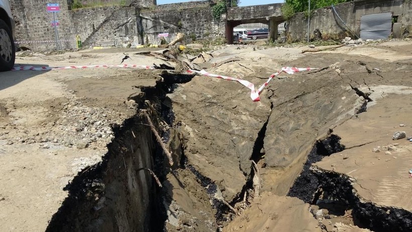 Trabzon'da sel yüzünden oluşan manzara depremi aratmadı - Resim: 2