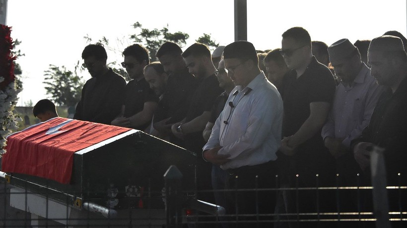 Milli bisikletçi son yolculuğuna uğurlandı - Resim: 1