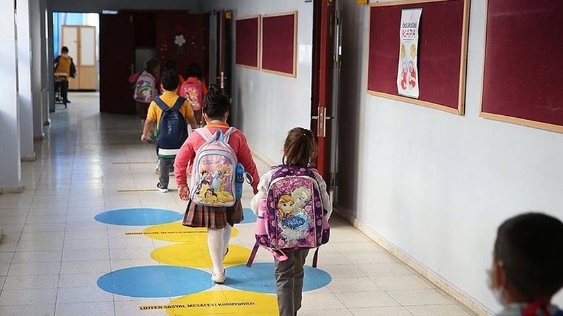 Bayramdan sonra okullar açılacak mı? Tatil haberleri kafaları karıştırdı - Resim: 1