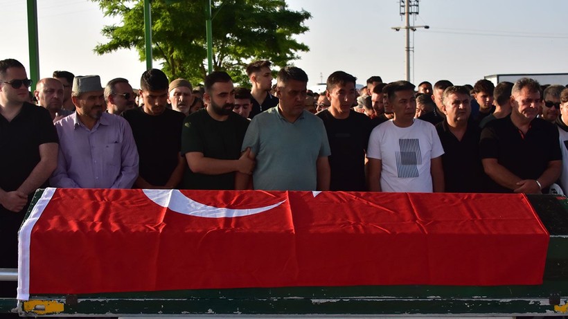 Milli bisikletçi son yolculuğuna uğurlandı - Resim: 3