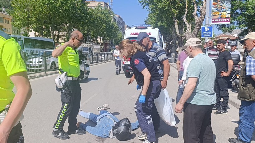Yayaya çarpan motosikletin sürücüsü yaralandı - Resim: 1