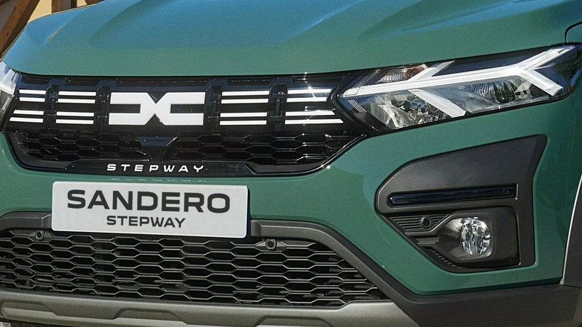 Dacia 1 milyon 326 binden satışa sundu: Hemen showroom'a koş! - Resim: 3