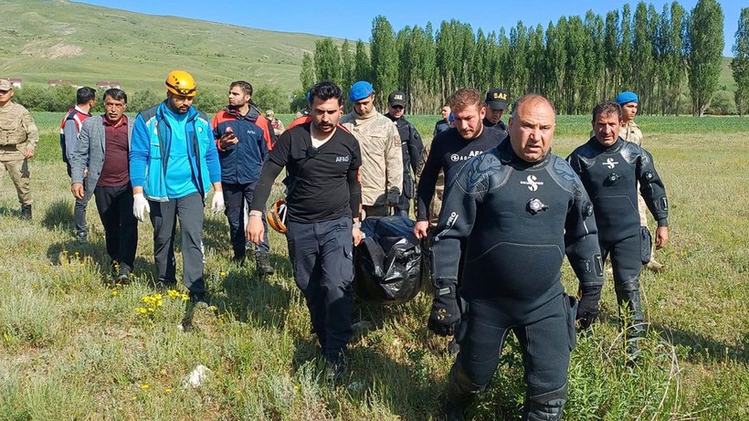 Balık tutarken nehre düştü; cansız bedeni bulundu - Resim: 1