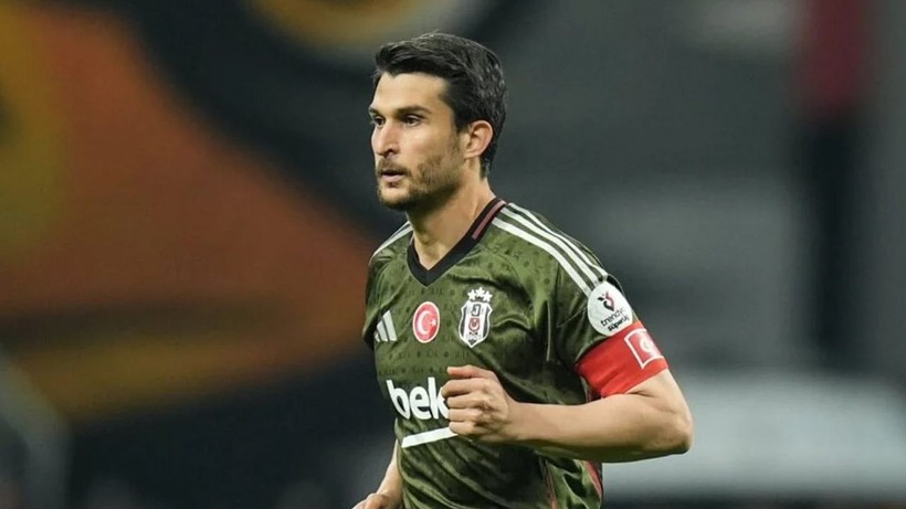 Beşiktaş’ta Necip Uysal ile yollar ayrılıyor; Dev kulüp sezon sonunda imza için geliyor - Resim: 3