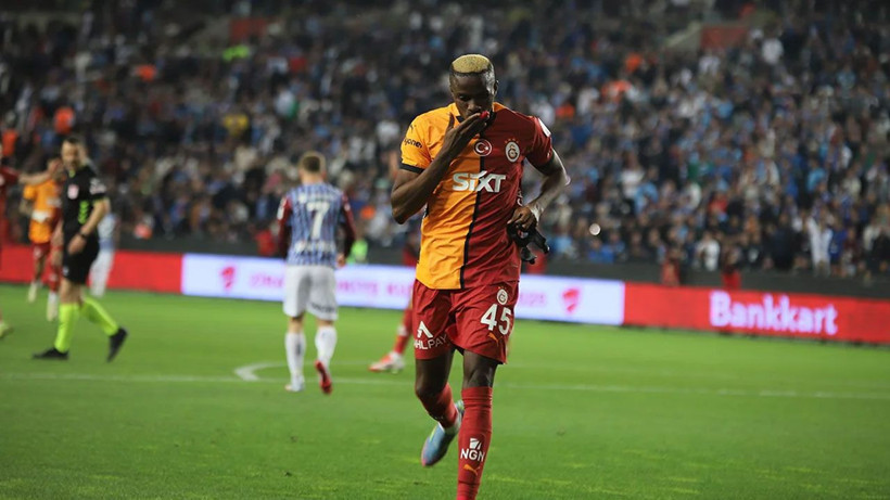 Ve Victor Osimhen resmen resti çekti; Yıldız futbolcu imzayı atıyor - Resim: 3