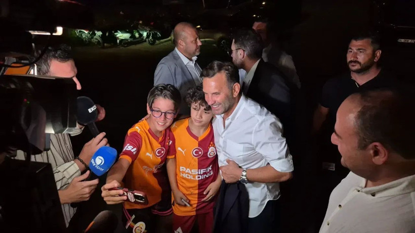 Dursun Özbek'ten Okan Buruk'a Osimhen cevabı: Sen de mi çıldırdın? - Resim: 2