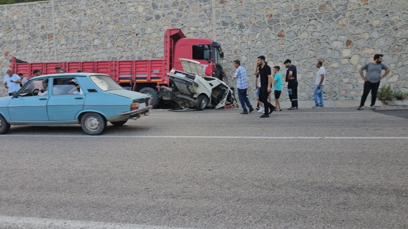 Osmaniye'de TIR ile otomobil çarpıştı; 1 ölü - Resim: 4