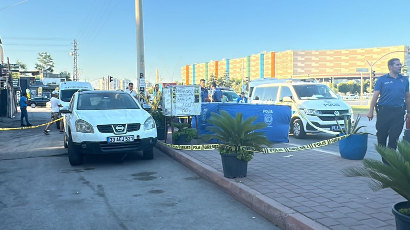 Boşanmasından sorumlu tuttuğu kadını yaralayıp, intihar etti - Resim: 1